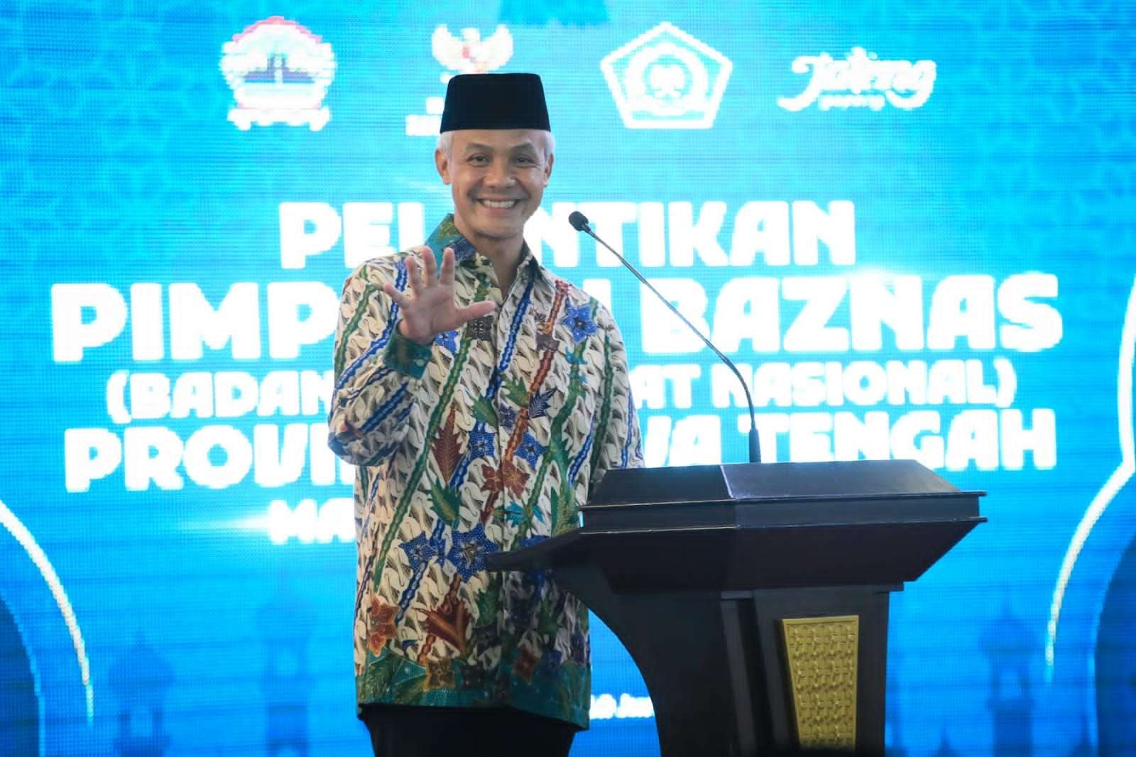 Gubernur Ganjar melantik Pimpinan Baznas Jateng periode 2022-2027 di Gradhika Bhakti Praja, Jumat, 10 Juni 2022. (Foto: Istimewa)