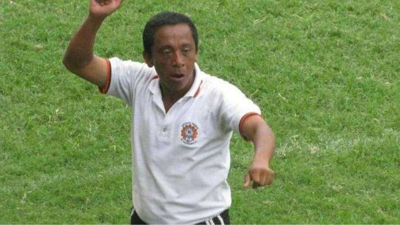 Wasit Jose Arnoldo Maya meninggal setelah dianiaya pemain dan penggemar dalam sebuah pertandingan amatir di Salvador. (Foto: Marca)