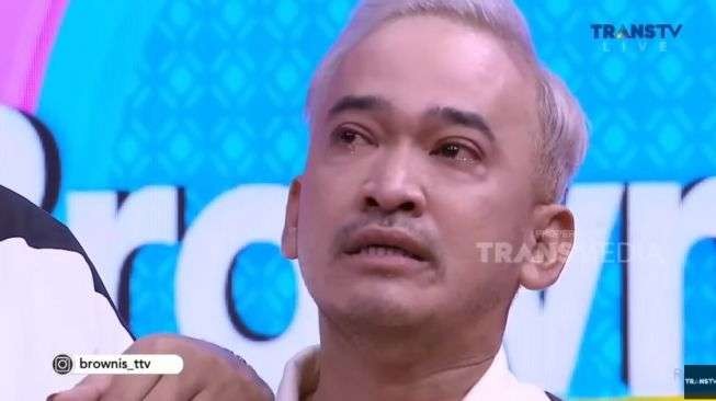 Ruben Onsu akhirnya terbuka menceritakan kondisi kesehatan dirinya dan sang istri, Sarwendah. Ada masalah di bagian kepala. (Foto: Tangkapan layar Trans Media)