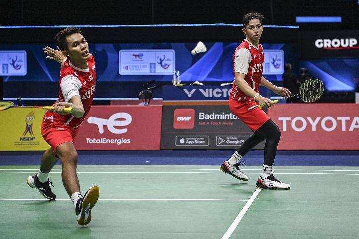 Ganda putra Indonesia, Fajar Alfian/Muhammad Rian Ardianto (Fajar/Rian) terhenti usai dikalahkan pasangan China Liu Yu Chen/Ou Xuan Yi. (Foto: Twitter @INABadminton)