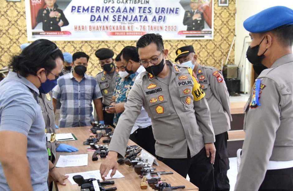 Kapolres Bondowoso AKBP Wimboko mewanti-wanti anggota Polres tidak terlibat pemakaian Narkoba. (Foto: Guido Saphan/Ngopibareng.id)