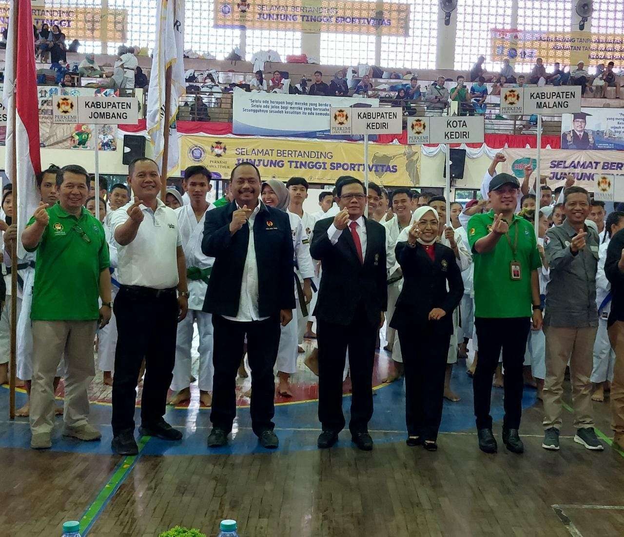 Ketua KONI Jatim, M Nabil saat menghadiri pembukaan pertandingan Kempo pada ajang Porprov VII Jatim 2022 di Gor Juang 45 Politeknik Negeri Jember, Jumat 24 Juni 2022. (Foto: KONI Jatim)