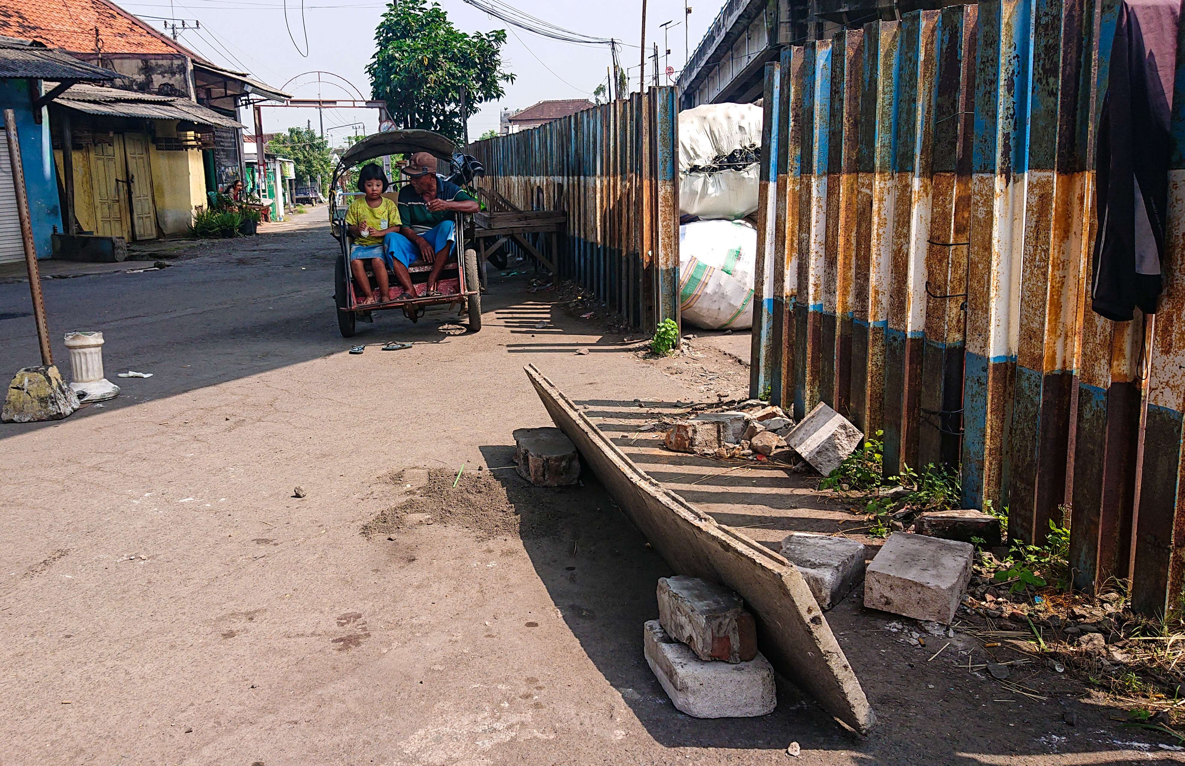 Lokasi penembakan misterius juragan besi tua di Sidoarjo (foto: Aini/Ngopibareng.id)