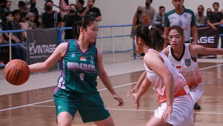 Partai final antara Kota Surabaya vs Sidoarjo yang akhirnya dimenangkan Kota Surabaya dengan skor akhir 69-33, Rabu 28 Juni 2022. (Foto: Istimewa)