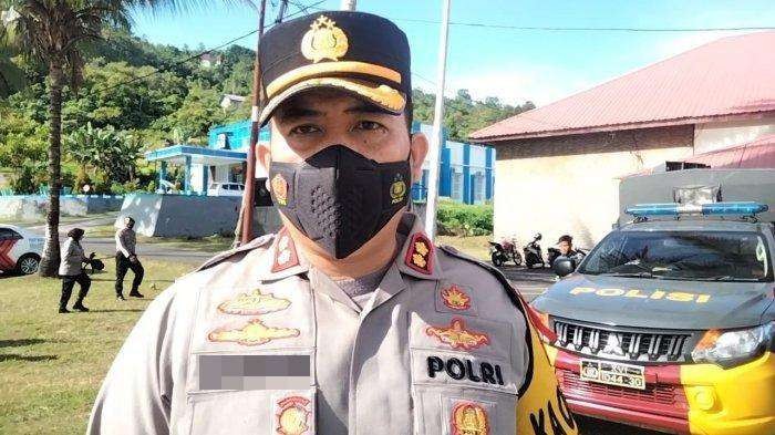 Mantan Kapolres Maluku Abdul Ghafur dicopot dari jabatan. Istri laporkan foto mesra suami dengan Briptu OJM. (Foto: Istimewa)