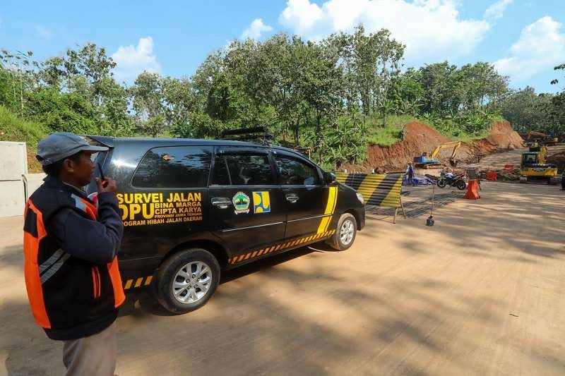 Aplikasi Jalan Cantik tersebut sebagai upaya Gubernur Jawa Tengah Ganjar Pranowo dalam mempercepat perbaikan jalan rusak di wilayahnya. (Foto: Istimewa)