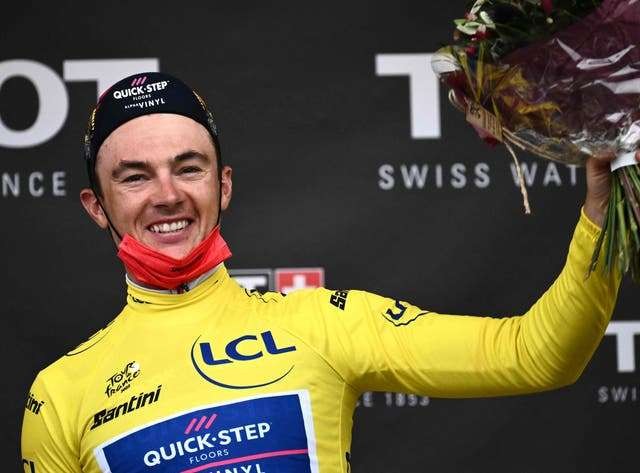 Yves Lampaert berhasil merebut yellow jersey pertama TdF 2022. (Foto: Istimewa)