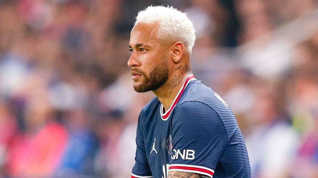 Neymar tak ingin meninggalkan PSG meski sang presiden klub ingin menjualnya di bursa transfer musim panas ini. (Foto: Twitter)