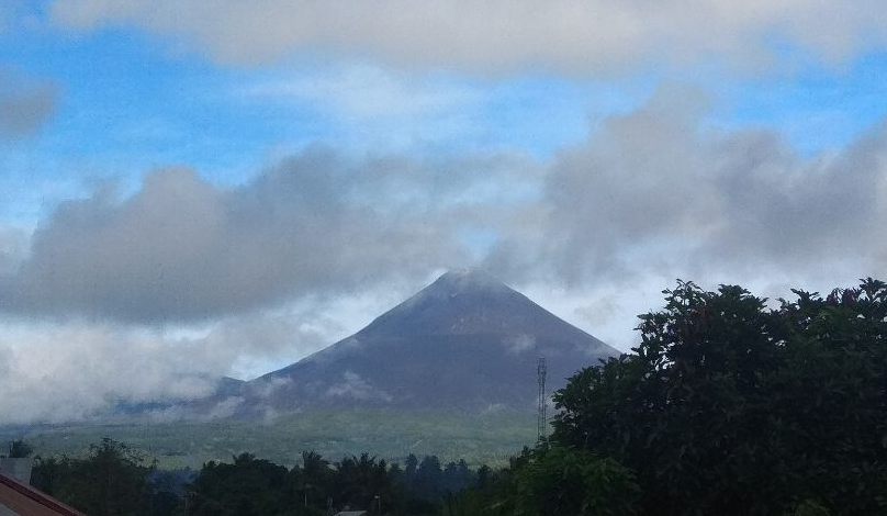 Ilustrasi Gunung Soputan di Sulawesi Utara berstatus waspada. (Foto: Dokumentasai PVMBG)