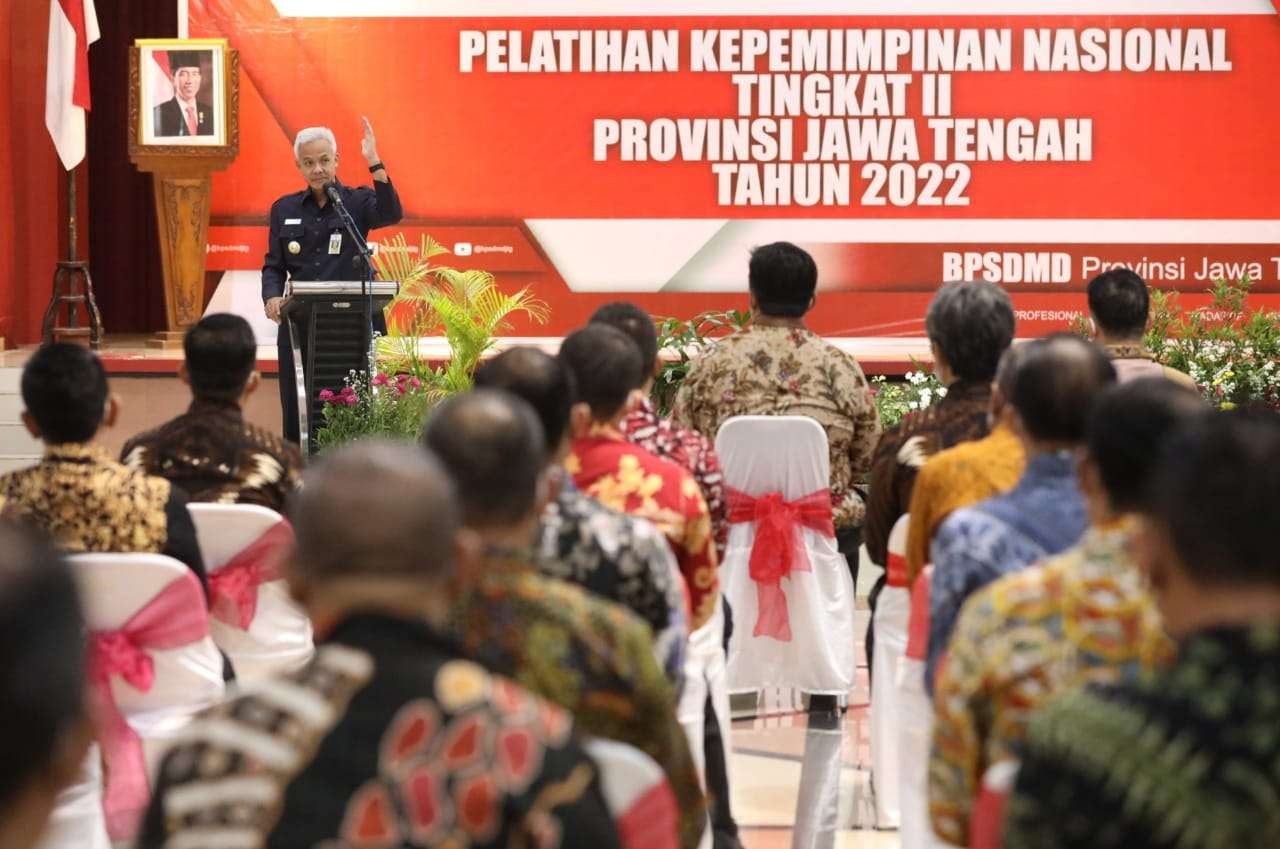 Gubernur Jawa Tengah Ganjar Pranowo secara resmi membuka Pelatihan Kepemimpinan Nasional Tk II Angkatan XIII Provinsi Jawa Tengah di BPSDMD. (Foto: Istimewa)