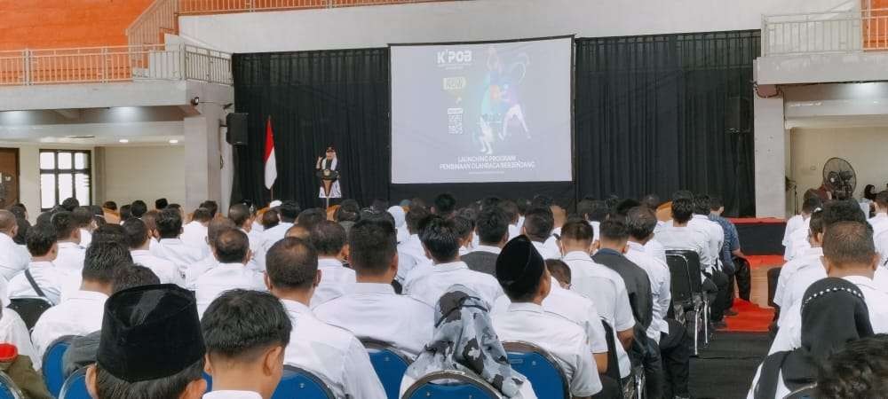 Bupati Bojonegoro Anna Mu’awanah, melaunching Program Pembinaan Olahraga Berjenjang K’POB di Gedung Olah Raga (GOR) Dabonsia. (Foto: ist)