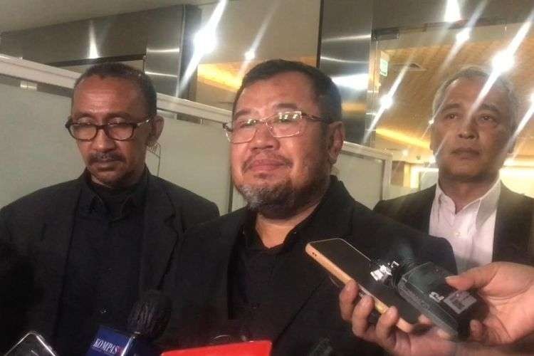 Pendiri Yayasan ACT, Ahyudin usai menjalani pemeriksaan di Mabes Polri. (Foto: Ant)