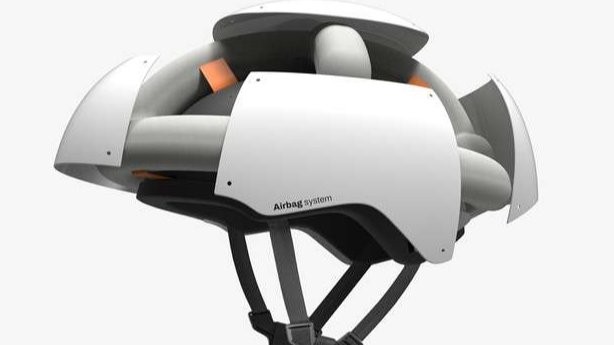 Helm POC bekerjasama dengan Autoliv membuat helm yang dilengkapi dengan airbag