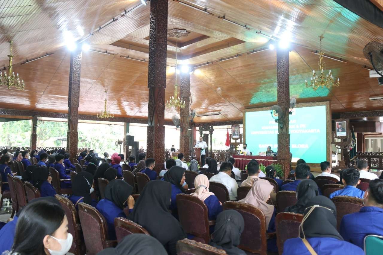 Mahasiswa UNY diterima Bupati Blora di pendopo rumah dinas. (Foto: Istimewa)