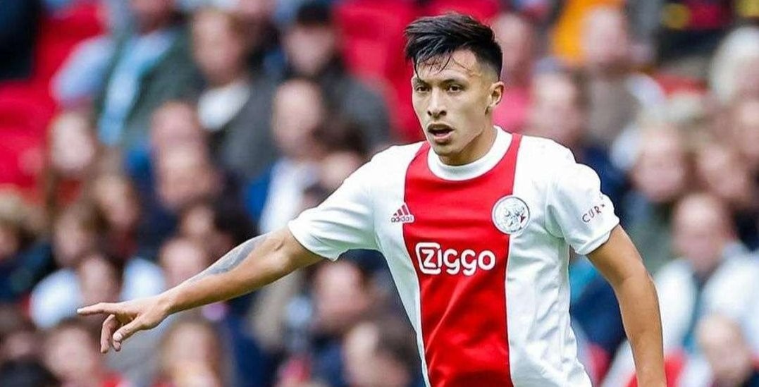 MU siap memboyong Lisandro Martinez ke Old Trafford untuk memperkuat lini pertahanannya di musim baru