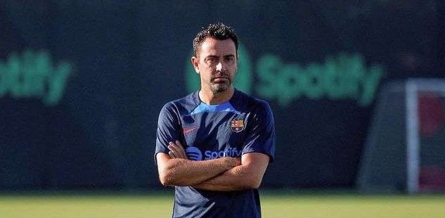 Xavi Hernandez harus menunda keberangkatannya ke AS karena ada masalah administrasi pada dokumennya.