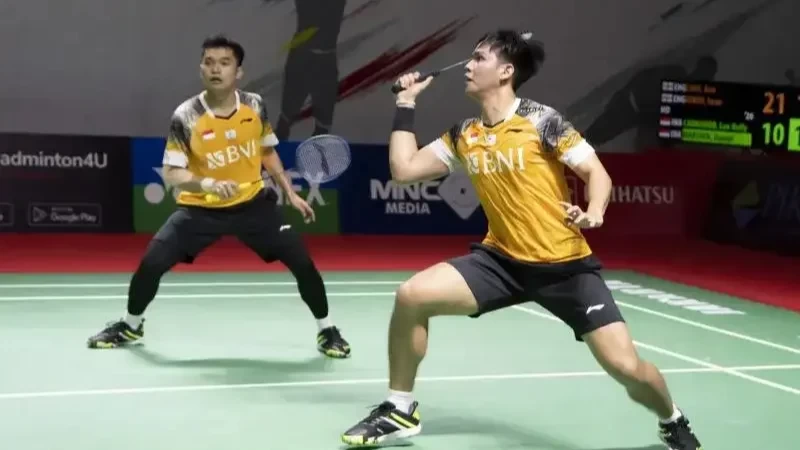 Pasangan Leo Rolly/Daniel Marthin melaju ke final Singapura Open 2022 usai kalahkan seniornya. (Foto: Ant)