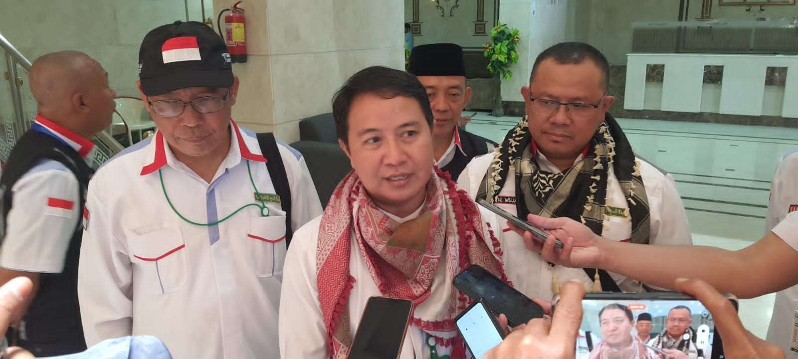 Dirjen Penyelenggaraan Haji dan Umrah Hilman Latief memastikan jemaah haji gelombang II mendapatkan layanan terbaik. (Foto: dok Humas Kemenag)