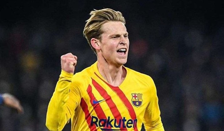 Frenkie de Jong dikabarkan telah menyetujui upaya Barcelona menjualnya ke Manchester United di jendela transfer musim panas ini