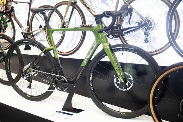 Fuji Jari dengan bentuk frame yang lebih aero dan dropped seatstay. (Foto: Istimewa)