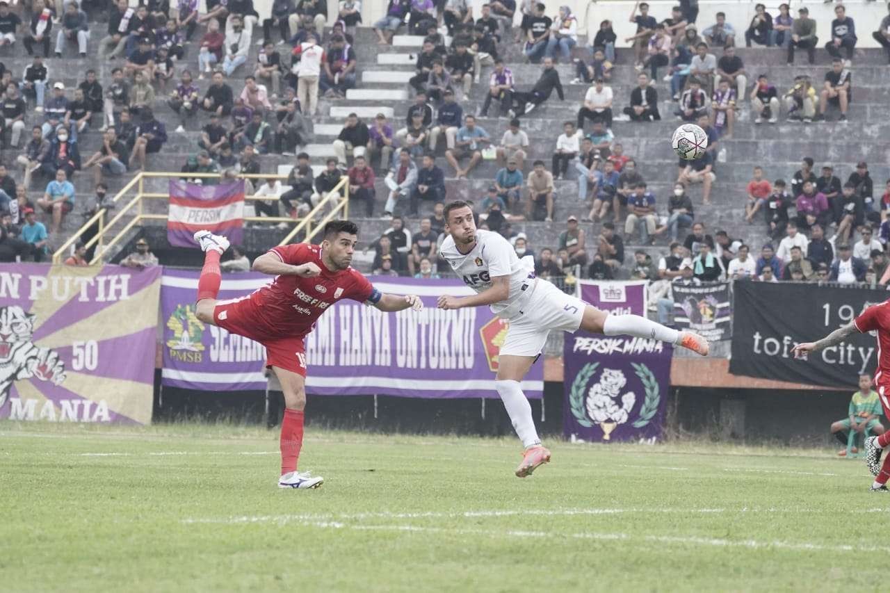 Lemah di Finishing, Javier Roca minta suporter tetap dukung pemain. (Foto: Istimewa)