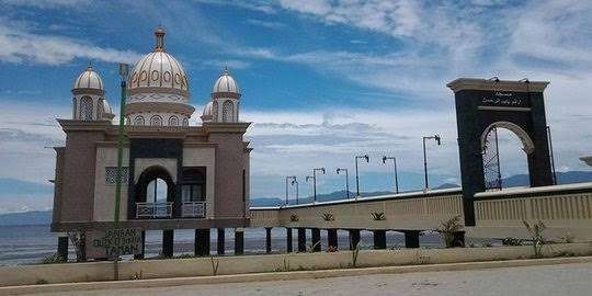 Masjid apung di Palu, Sulawesi Tenggara. (Foto:Istimewa)