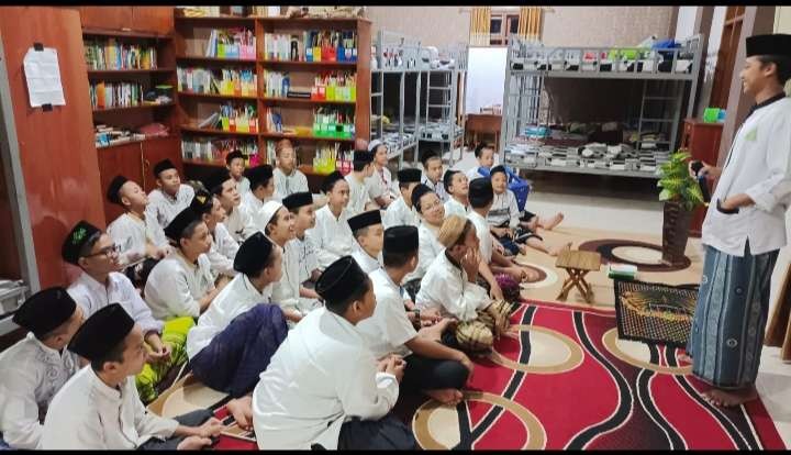 Proses pembelajaran ala pesantren, tradisi dunia pendidikan. (Foto:Istimewa)