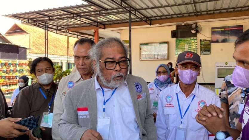 Ketua Komnas Perlindungan Anak, Arist Merdeka Sirait menyatakan tak akan mundur untuk memberikan perlindungan kepada anak-anak (Foto: Lalu Theo/Ngopibareng.id)