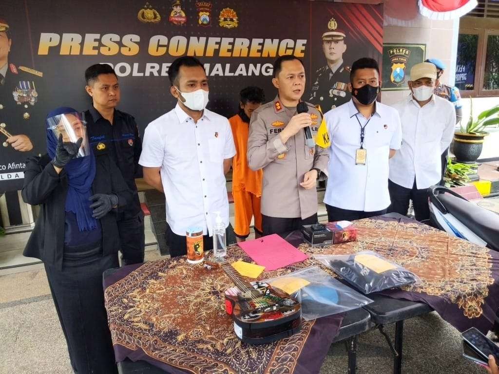 Rilis kasus tindak pidana ancaman kekerasan di Mapolres Malang. (Foto: Lalu Theo/Ngopibareng.id)