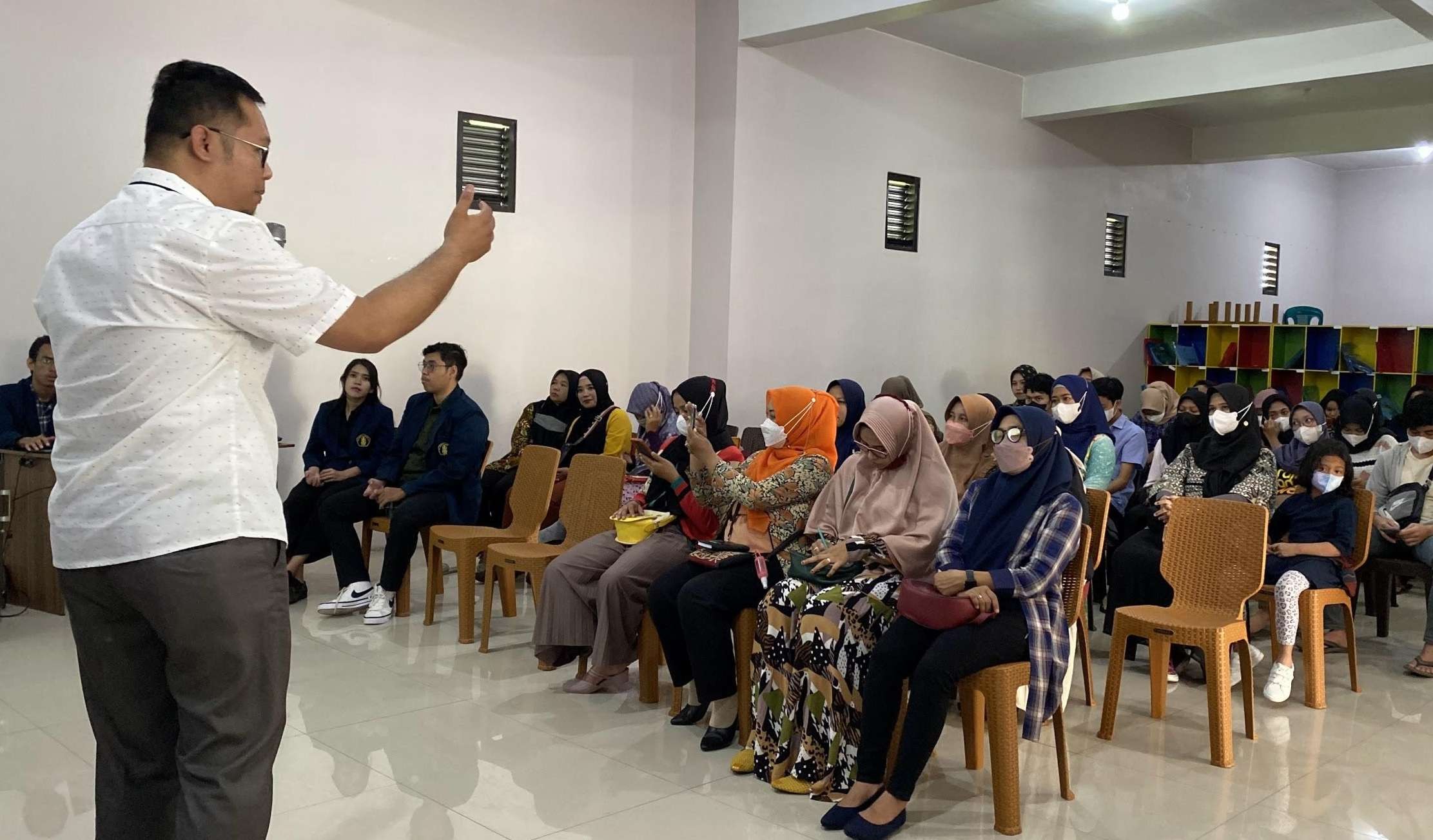 Dosen Aktif Laboratorium Kewirausahaan dan Inovasi, Inggang Perwangsa Nuralam sebagai narasumber  (Foto: Istimewa)