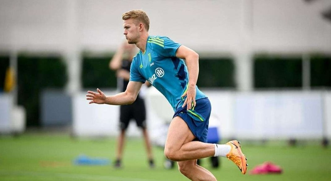 Matthijs de Ligt saat menjalani sesi latihan bersama Bayern Munchen. (Foto: Instagram/@mdeligt)