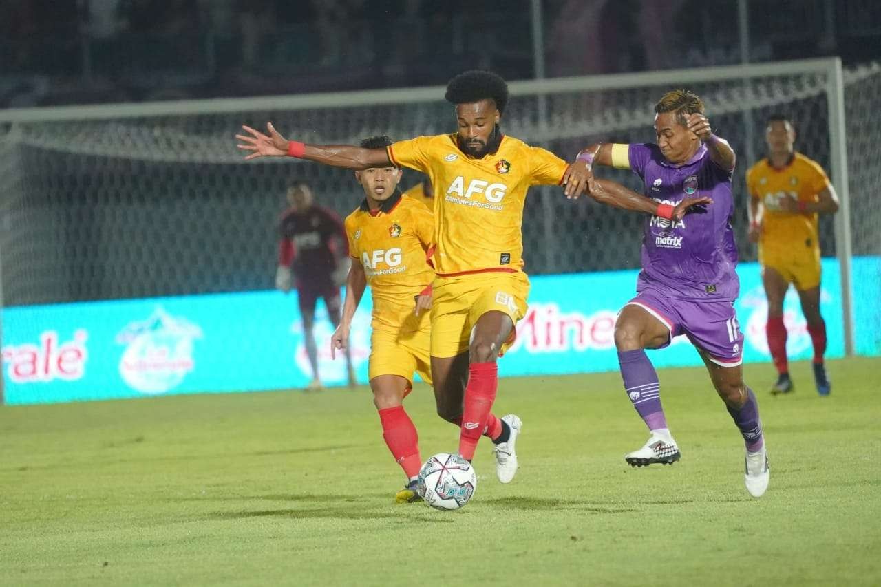 Para pemain Persik masih tumpul saat tumbang 0-2 di tangan Persita Tangerang di laga perdana Liga 1 2022/2023 di Stadion Indomilk, Tangerang. (Foto: Istimewa)