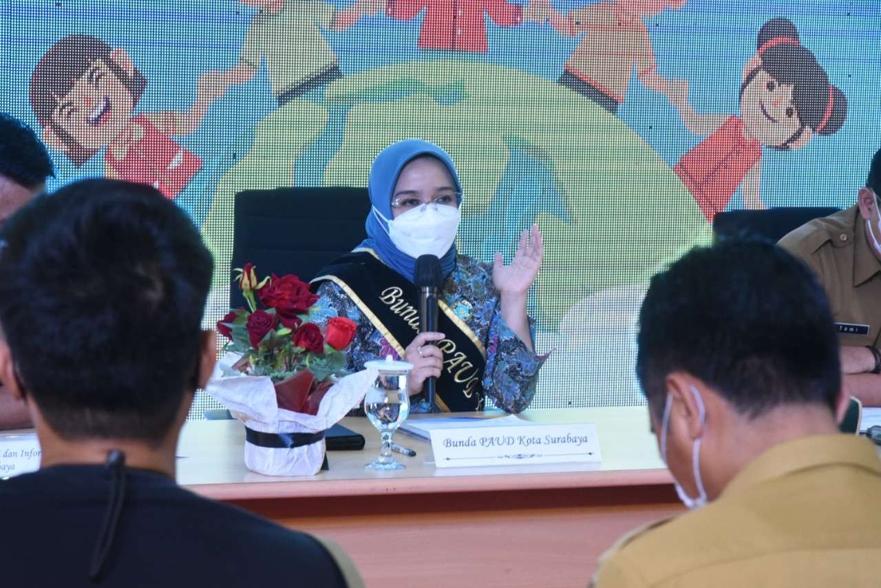 Ketua TP PKK, Rini Indriyani dalam konferensi pers Hari Anak Nasional 2022 memberikan tips agar anak terhindar dari kekerasan seksual. (Foto: Istimewa)