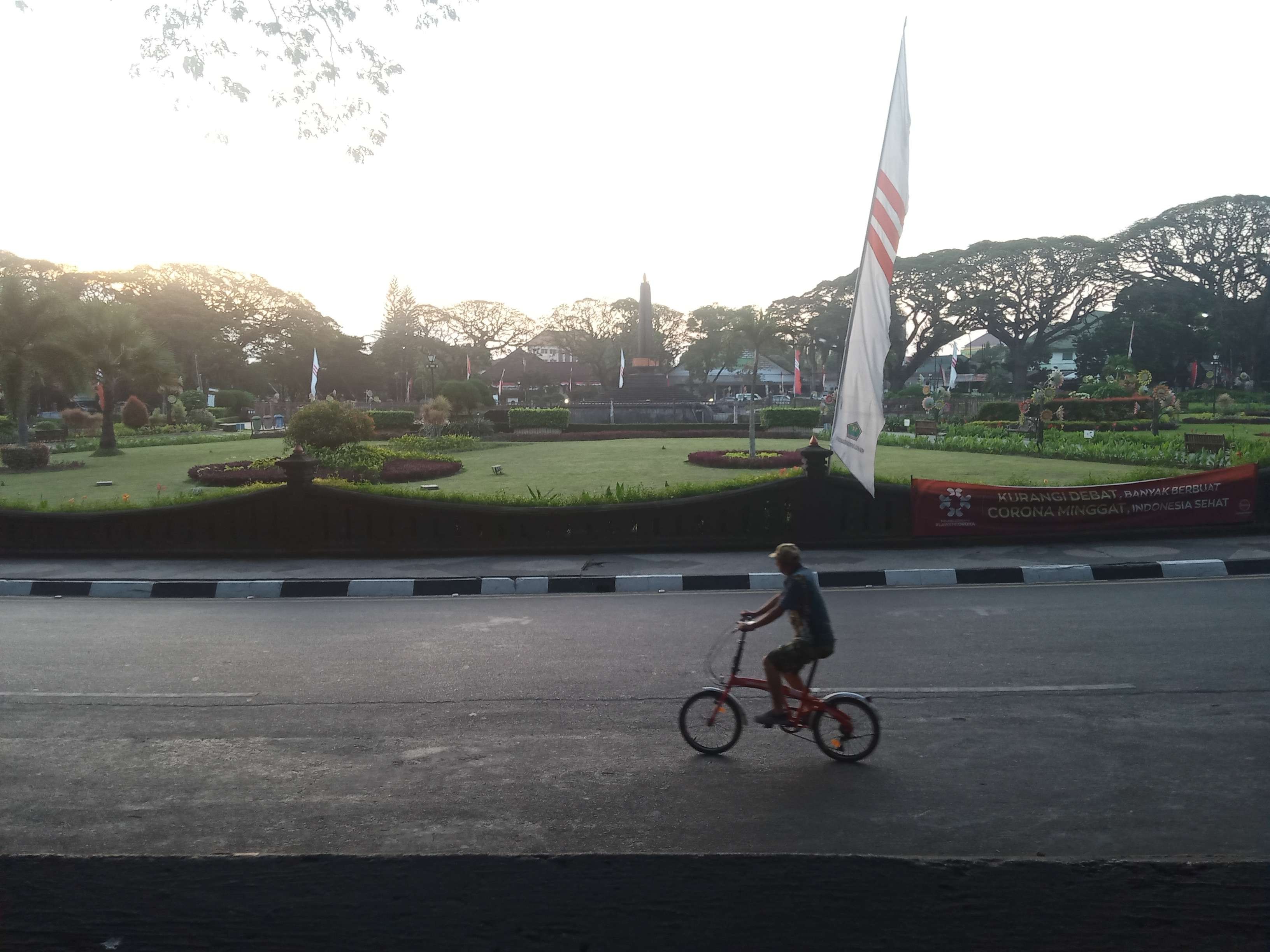 Alun-Alun Tugu Merdeka, Kota Malang (Foto: Lalu Theo/Ngopibareng.id)