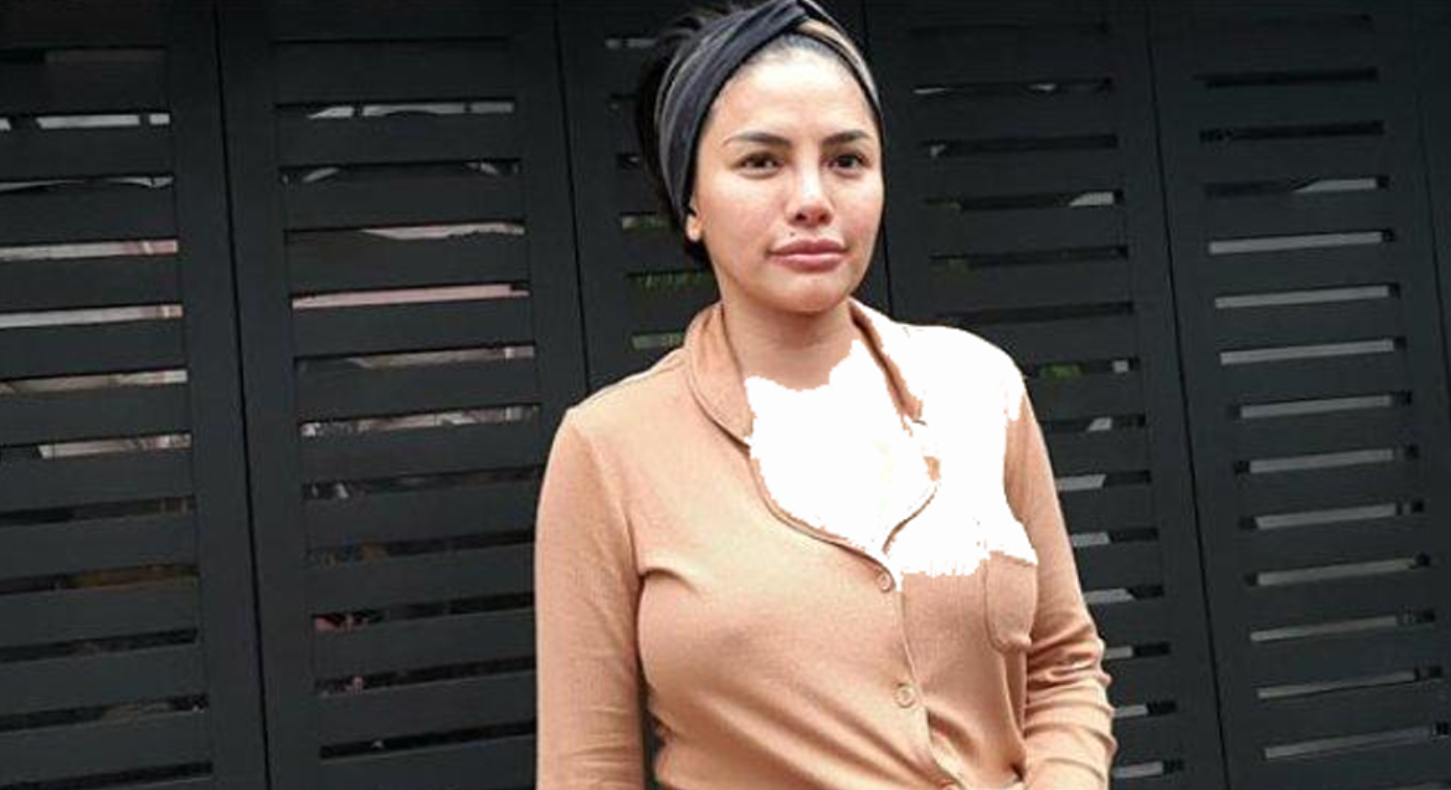 Nikita Mirzani menyandang status tersangka dan wajib lapor, tapi masih bisa bepergian ke luar negeri. (Foto: Instagram)