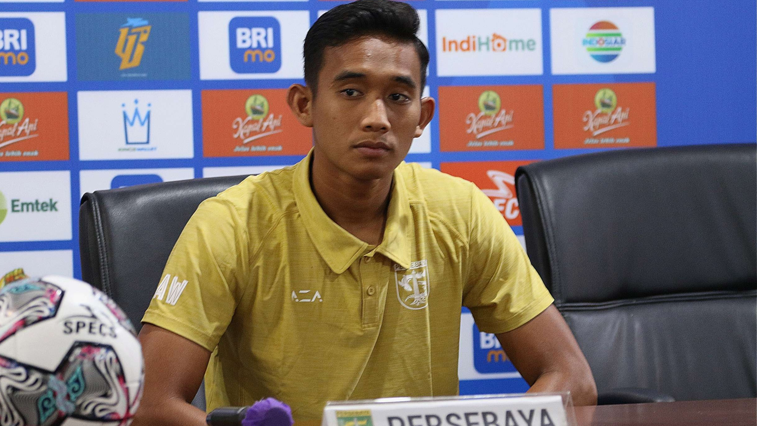 Pemain Persebaya, Rizky Ridho, didapuk sebagai kapten tim menggantikan Alwi Slamat. (Foto: Fariz Yarbo/Ngopibareng.id)