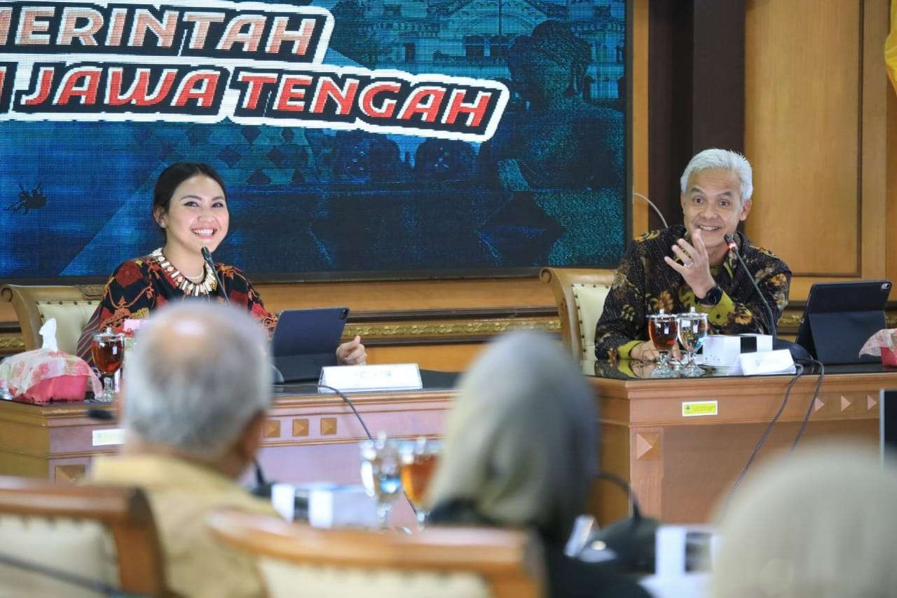 Gubernur Ganjar Pranowo saat bertemu dengan Bapemperda DPRD Sumut, Senin 1 Agustus 2022. (Foto: dok. Humas Pemprov Jateng)