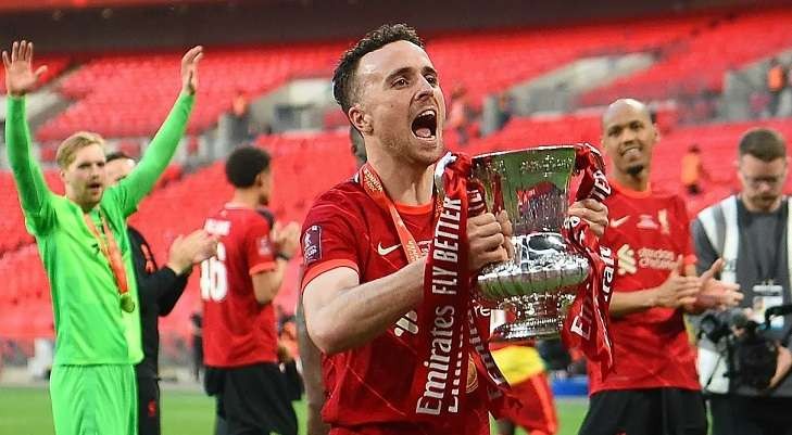 Diogo Jota saat membawa timnya meriah trofi Piala FA bersama Liverpool