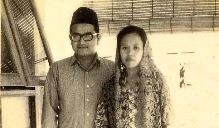 Kiai Ilyas Ruchiyat dan istri, Bu Nyai Dedeh Fuadah. (Foto: Istimewa)