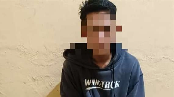 Pemuda 22 tahun di Bondowoso jual pil koplo di rumah kontrakan dibekuk polisi.(Foto: Humas Polres Bondowoso)