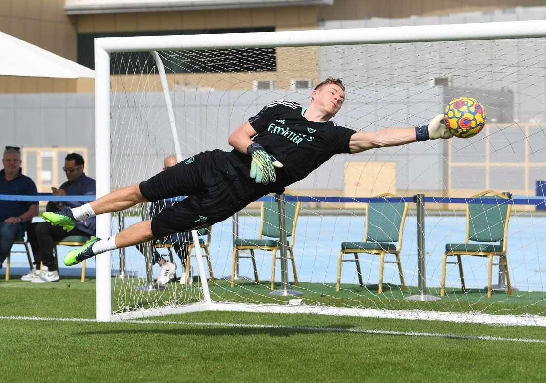 Bern Leno akan menandatangani kontrak selama tiga tahun dengan Fulham. (Foto: Twitter/@Bernd_Leno)