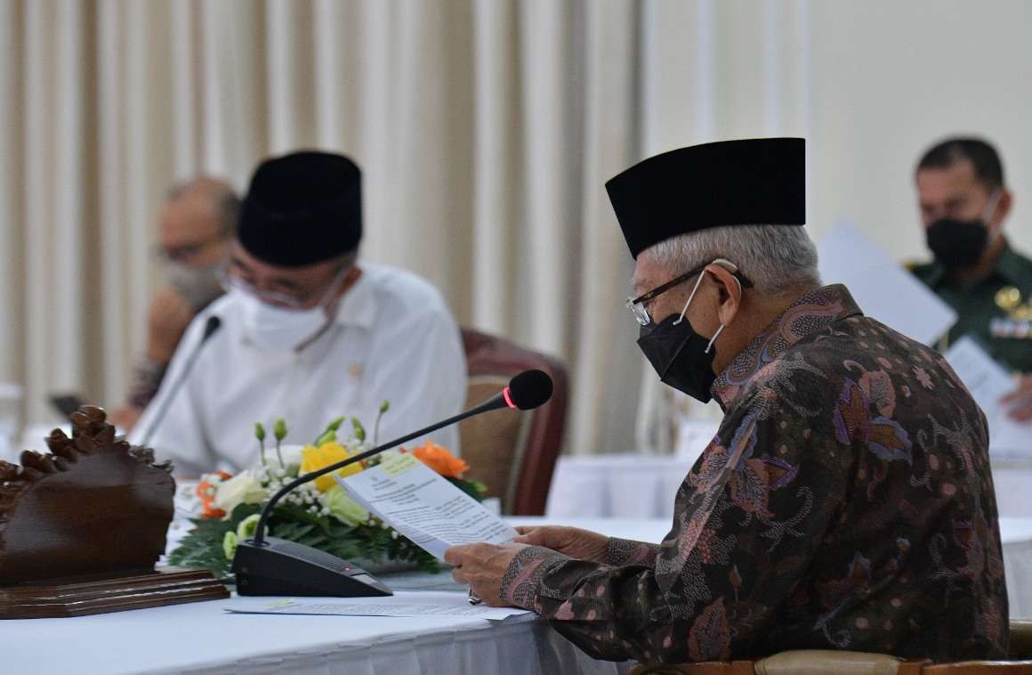 Wapres KH Ma'ruf Amun memimpin rapat percepatan penanggulangan kemiskinan ekstrem di Istana Wapres Jalan Merdeka Selatan, Jakarta Pusat. (Foto : istimewa)