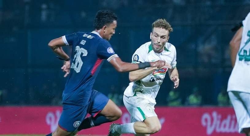 Jalannya laga antara Arema FC vs PSS Sleman di Stadion Kanjuruhan, Malang (Foto: Twitter/@AremafcOfficial))