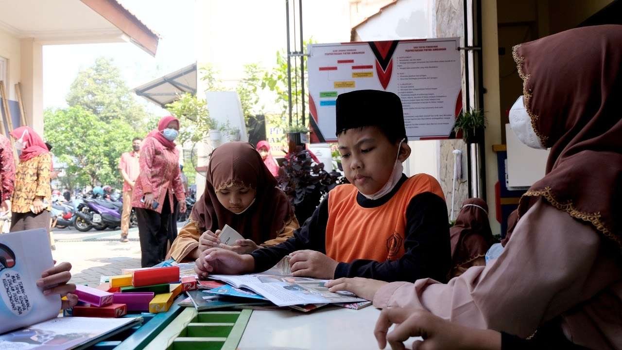 Suasana perputakaan Jambangan di Surabaya yang jadi unggulan lomba tingkat provinsi. (Foto: Istimewa)