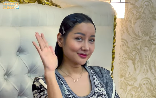 Wajah baru Lucinta Luna. Kondisinya masih bengkak, butuh waktu satu sampai dua bulan untuk melihat hasilnya (Foto: YouTube Lucinta Luna TV)