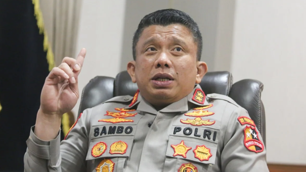 Irjen Ferdy Sambo ditetapkan sebagai tersangka pembunuhan Brigadir J, pada Selasa 9 Agustus 2022. FS bertugas di Bareskrim Polri dan anak  jenderal. (Foto: Viva)