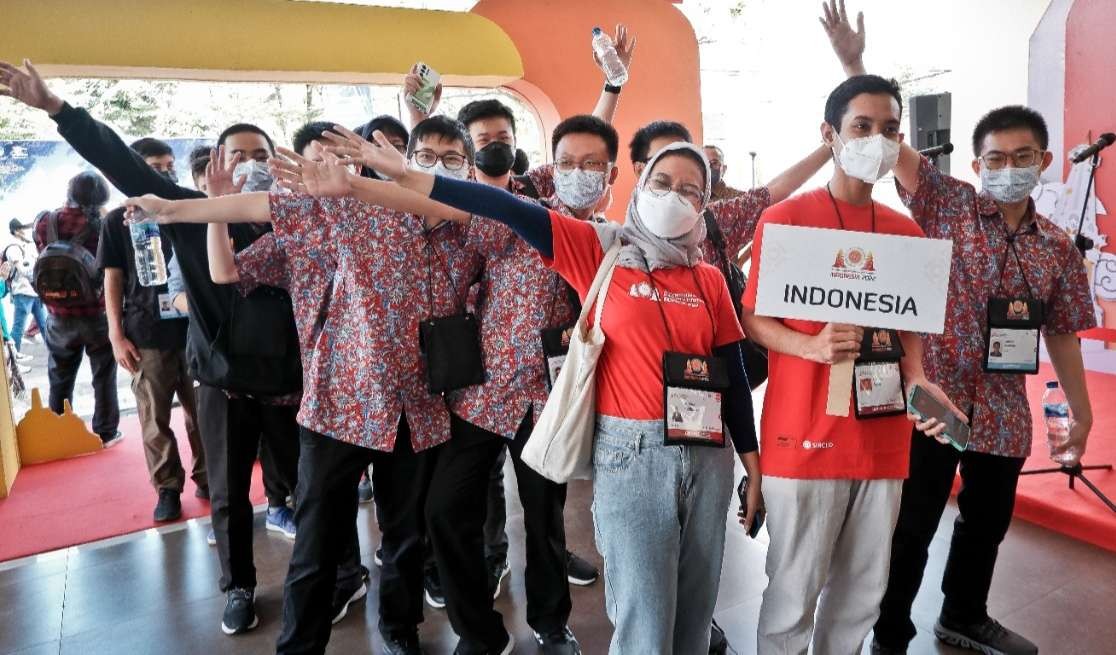 Tim Indonesia pada Olimpiade Informatika Internasional atau International Olympiad in Informatics (IOI) 2022, akan beradu pintar dengan ratusan peserta dari luar negeri (Foto: Kemendikbudristek).