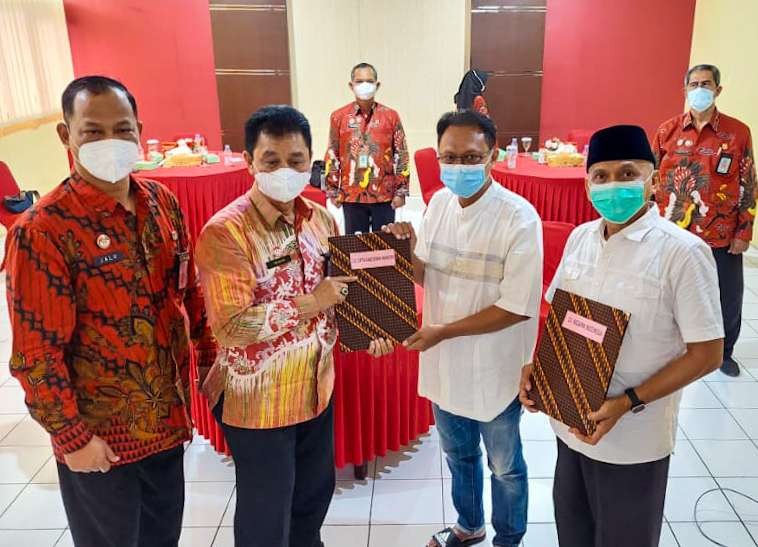 Penyerahan sertifikat PP kepada napi Lapas Porong (Foto : istimewa)