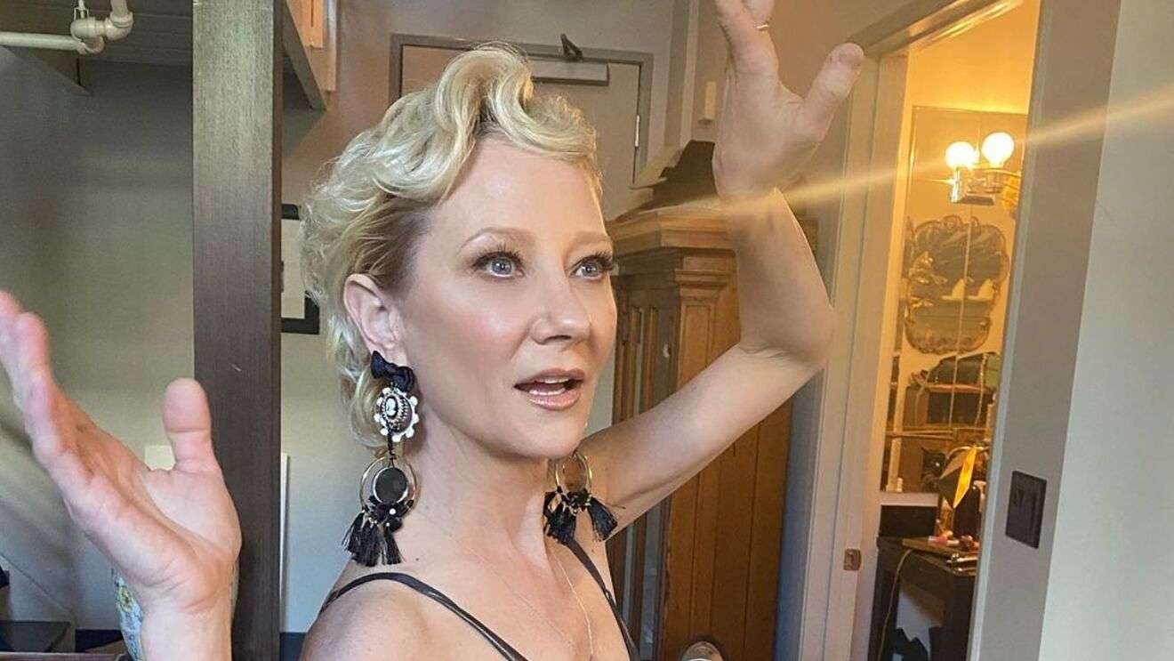 Aktris Anne Heche meninggal dunia, tapi kondisinya masih tetap menggunakan alat bantu medis hingga menunggu penerima donor organ tubuhnya. (Foto: hollywoodstar)