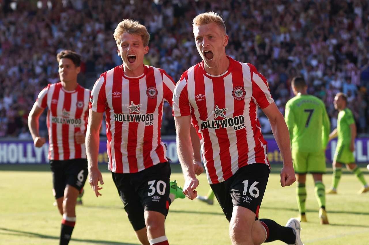 Brentford membantai tamunya Manchester United dengan 4 gol tanpa balas. (Foto: Twitter)